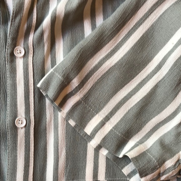 Short sleeve button up. - Picture 3 of 3